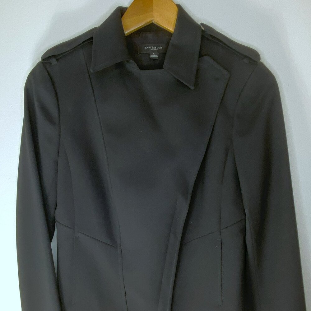 Ann Taylor - Zippered blazer, buttons at neck, Black, tailored/ very structured